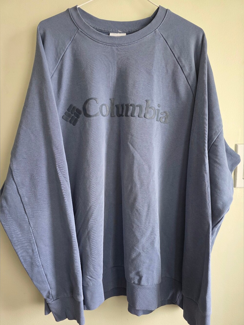Colombia Crewneck Sweater